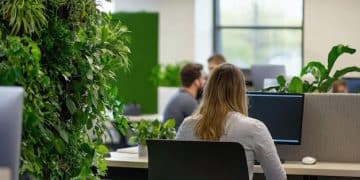 The 4-Day Work Week: Boosting Productivity in the US Future of Work? - Cover Image
