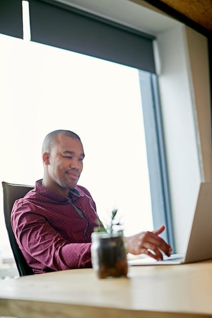 Negotiate Remote Work: US Employee Tips for Agreement
