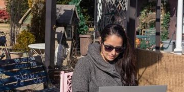 Digital Nomad Security: 5 Steps to Protect Your Data in the US (2025) - Cover Image