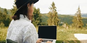 Digital Nomad Guide: Reliable US Internet in 2025 - Cover Image