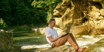 The Ultimate Guide to Finding Reliable Internet in the US as a Digital Nomad - Cover Image