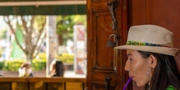 Digital Nomad Taxes in the US: Your 2025 Guide - Cover Image