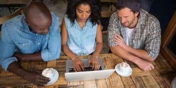 US Digital Nomad Meetups: Your Guide to Community & Connection - Cover Image