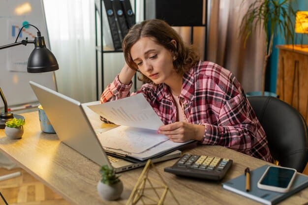 Master Freelance Debt Management: Strategies for a Better Credit Score