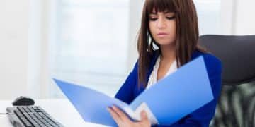Freelance Legal Issues: When to Consult with an Attorney - Cover Image